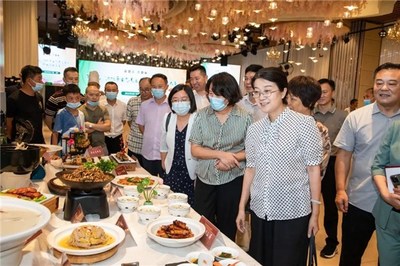 第一届“池州原生态美食名厨”职业技能大赛成功举办 原生态徽菜的新篇章